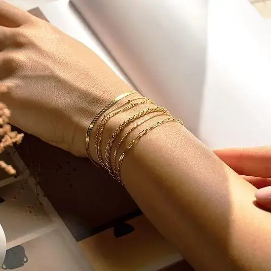 Dainty Gold Chain Bracelet Set