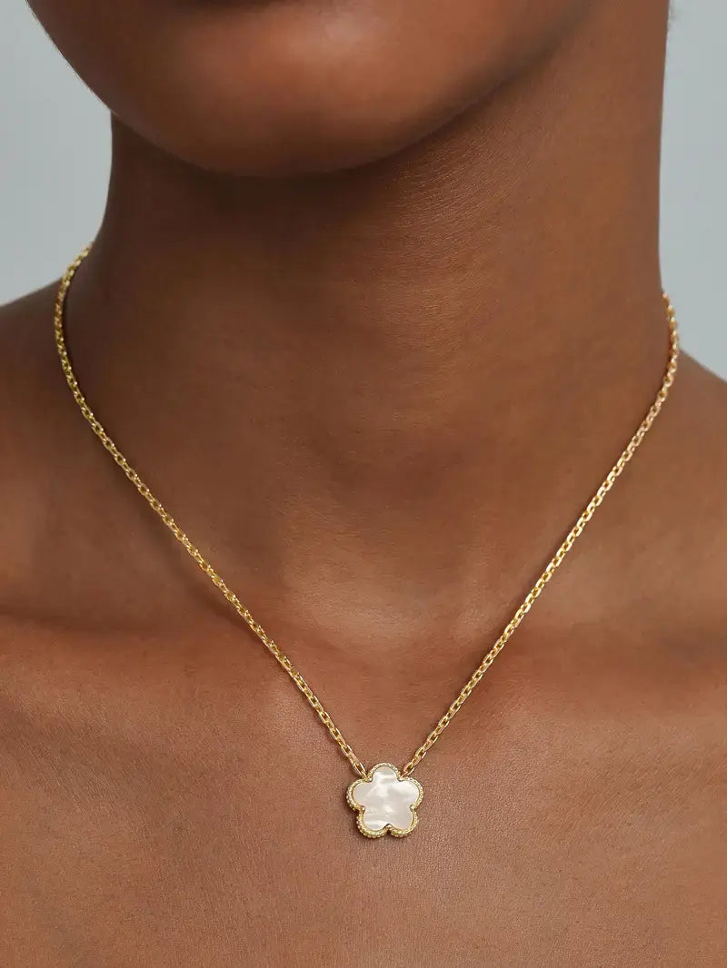Mother-of-Pearl Flower Necklace